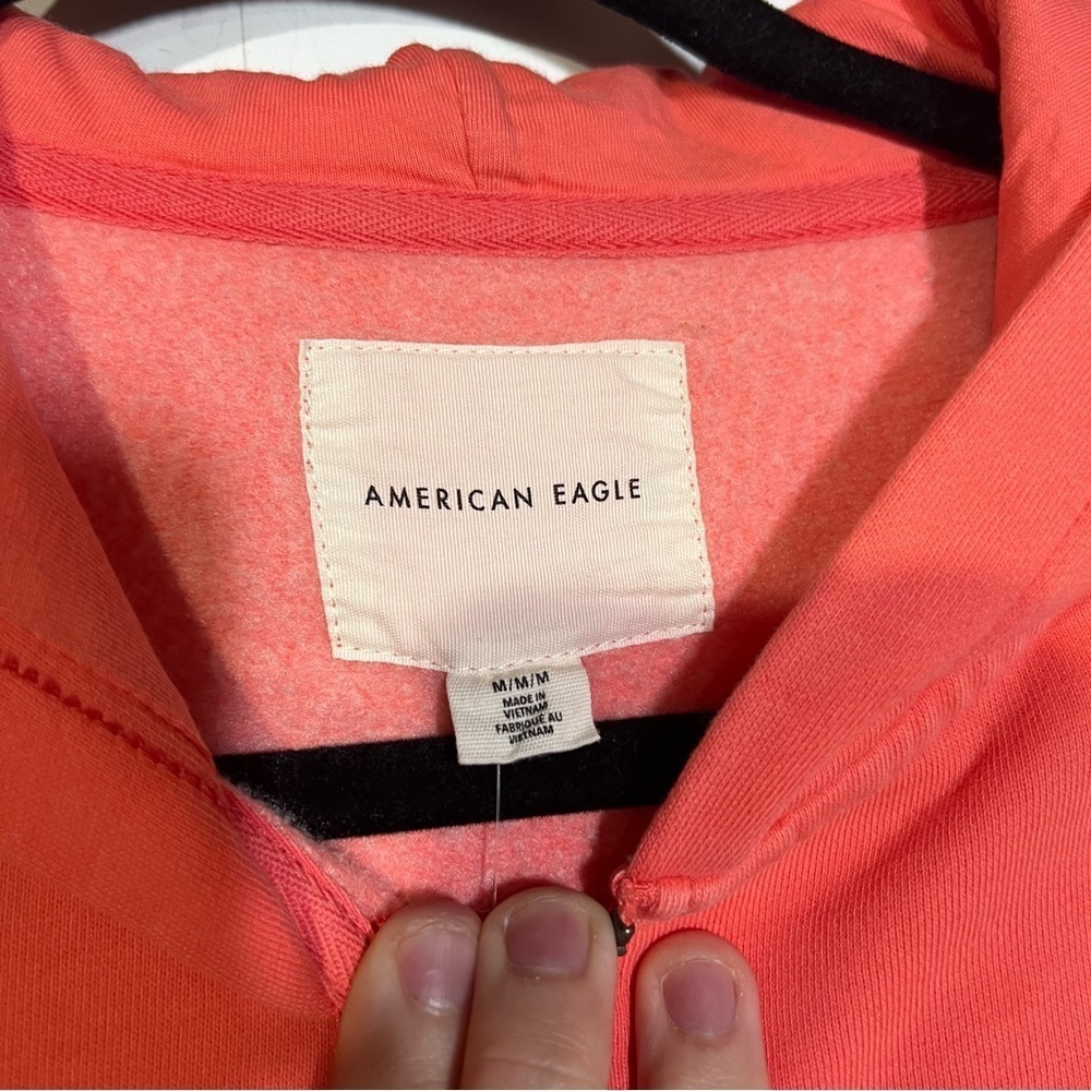 NWT American Eagle Cropped Zip-Up Hoodie Coral Size Medium - Picture 3 of 7